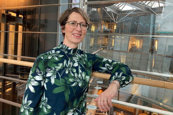 KD:n Sari Essayah maatalousvälikysymyspuheessa: "Hallitus ei kykene toimiin kotimaisen ruuantuotannon pelastamiseksi – viljelijät odottaneet turhaan apua kustannuskriisiin"