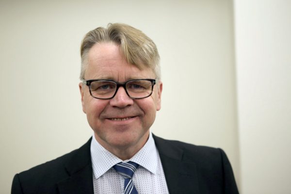 Peter Östman julkisen talouden selonteon lähetekeskustelussa: ”KD:n vaatimukset hoitoalalle ja maatalouteen kaikuivat kuuroille korville”