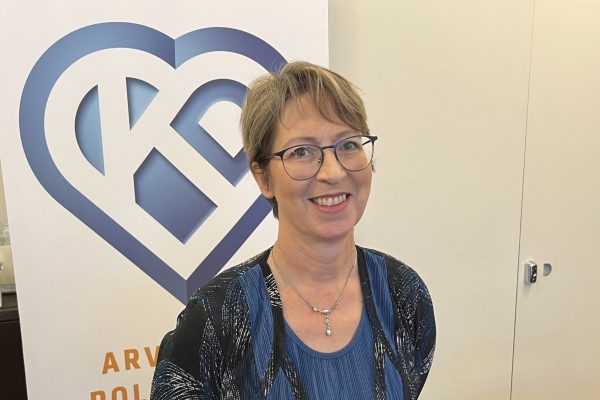 Sari Essayah KD:n puoluevaltuustossa: "Vasemmistopuolueet eivät ole kiinnostuneita tämän päivän työssäkäyvistä köyhistä”