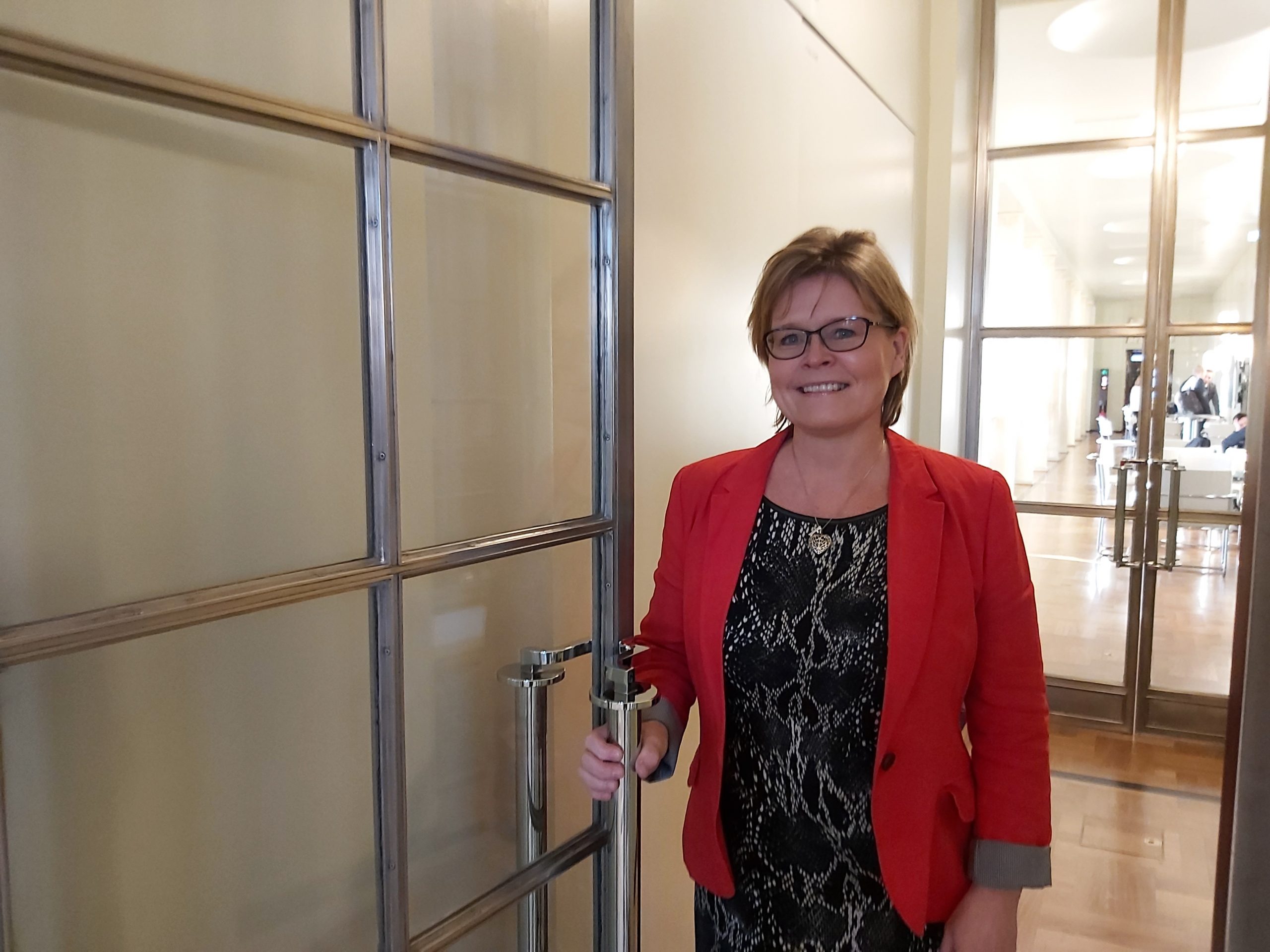 Sari essayah koulutus 04 picture