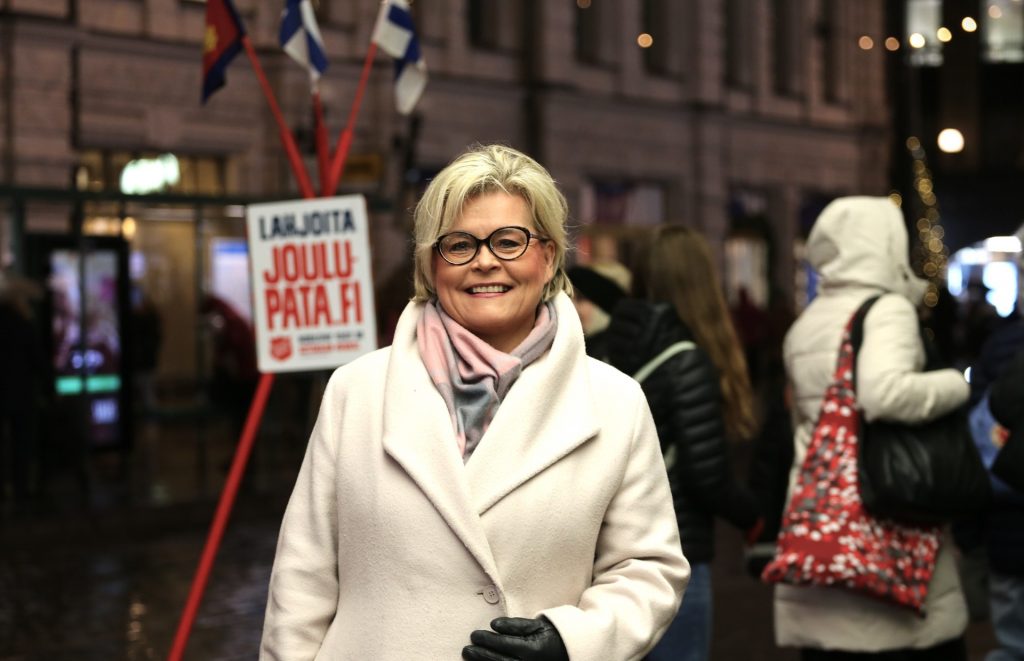 Joulupata, Sari Tanus